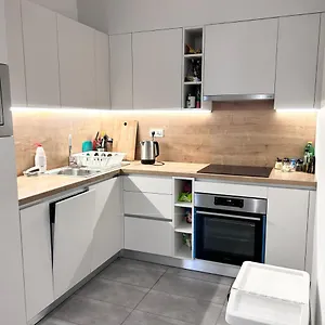 New 2022 Family&friends Downtown Ac 3br 2ba Free Parking Big Balcony Near Metro&train Station Self Check-in Budapeszt